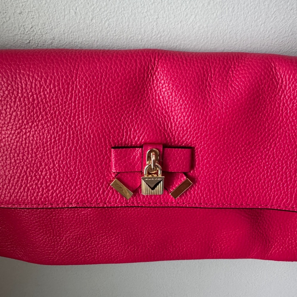 Michael Kors Vibrant Pink Clutch with Gold Chain - Picture 4 of 9